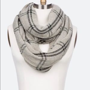 Octavia window pane infinity scarf